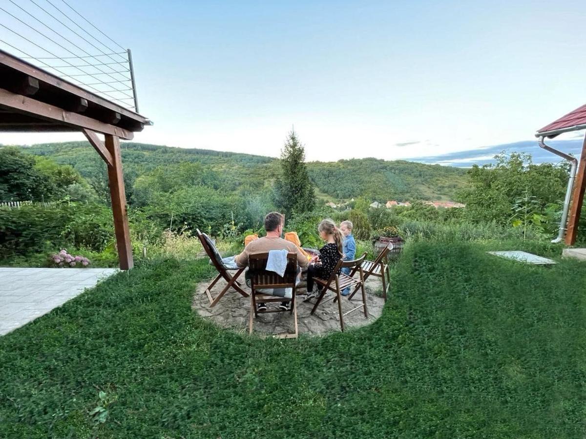 Hotel Napkert Apartman Noszvaj Zewnętrze zdjęcie